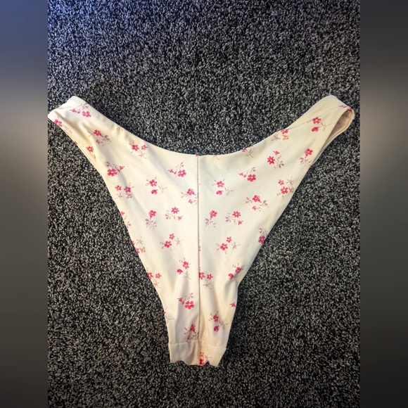 Women's Aerie size medium bikini bottoms high waisted - Picture 3 of 4